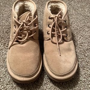 EUC women’s size 9 uggs